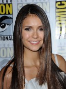 Nina Dobrev ニーナ・ドブレフ