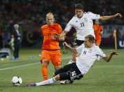 Германия - Нидерланды - на чемпионате по футболу Евро 2012, 9 июня 2012 (179xHQ) 092a51201649325