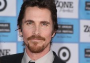 Кристиан Бэйл (Christian Bale) 2009-06-23 At Public Enemies Premiere in LA - 184xHQ Dcfc4e207600184