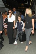 Виктория, Ромео Бекхэм (Victoria, Romeo, Beckham) Arriving in London from Paris via Eurostar, 23.07.2012 - 20xHQ 795301207640915