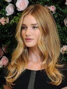 Rosie Huntington Whiteley ロージー・ハンティントン・ホワイトレー